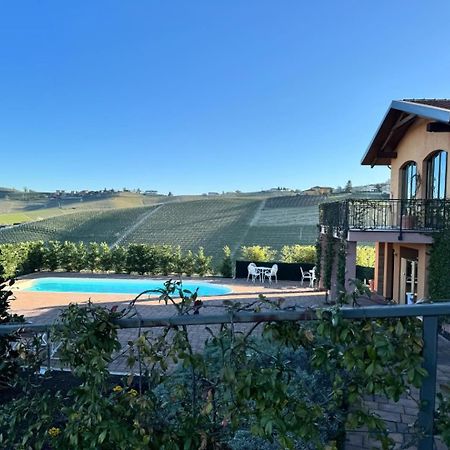 Panoramic Villa Garassino - Country Rooms And Fine Restaurant Treiso Bagian luar foto