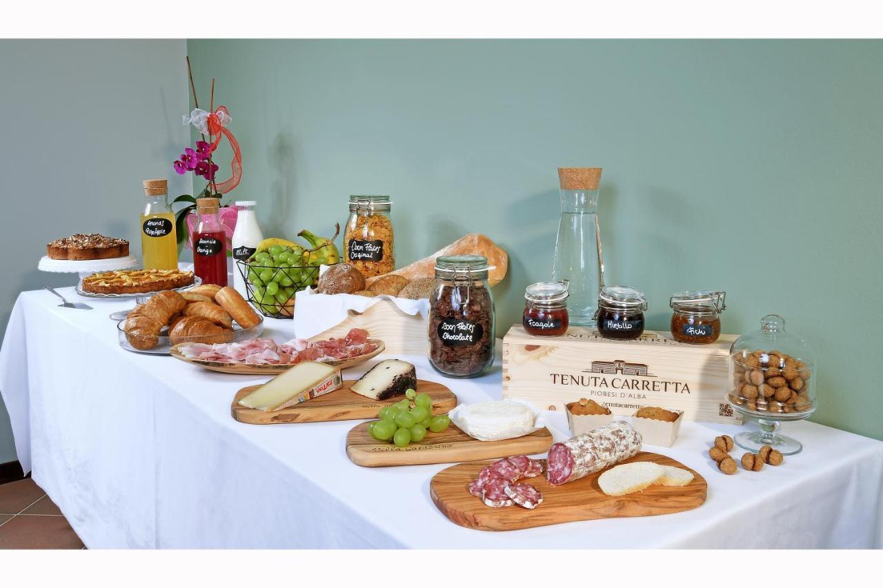 Panoramic Villa Garassino - Country Rooms And Fine Restaurant Treiso Bagian luar foto