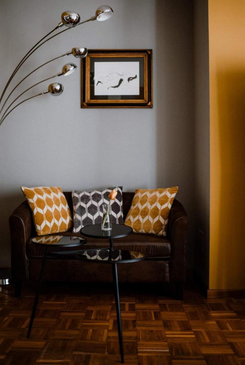 Panoramic Villa Garassino - Country Rooms And Fine Restaurant Treiso Bagian luar foto